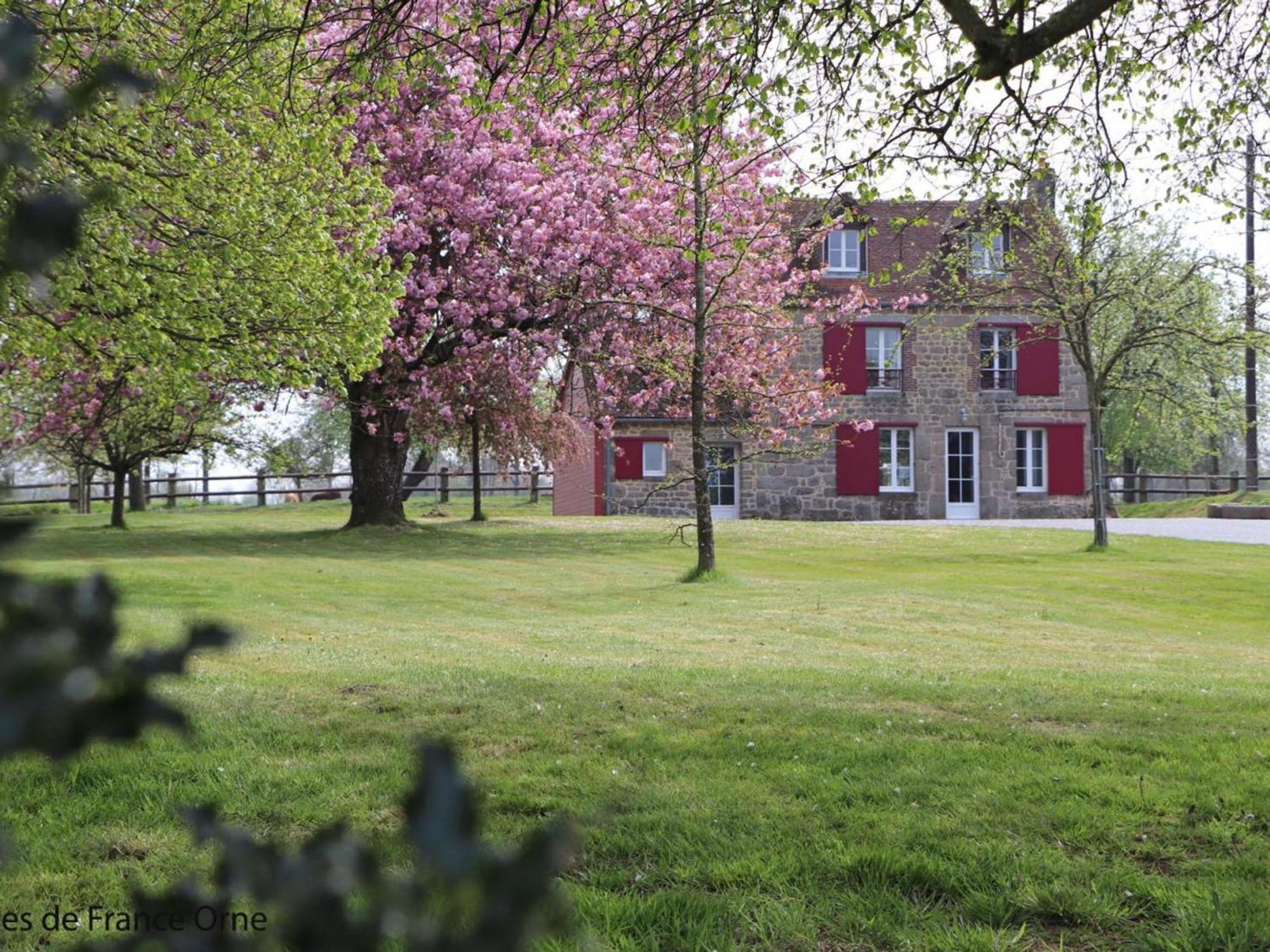 Maison Normande Renovee Avec Grand Jardin, Ideale Pour Famille, Proche Lac Et Randonnees - Fr-1-497-143 Villa Menil-Gondouin Exterior foto