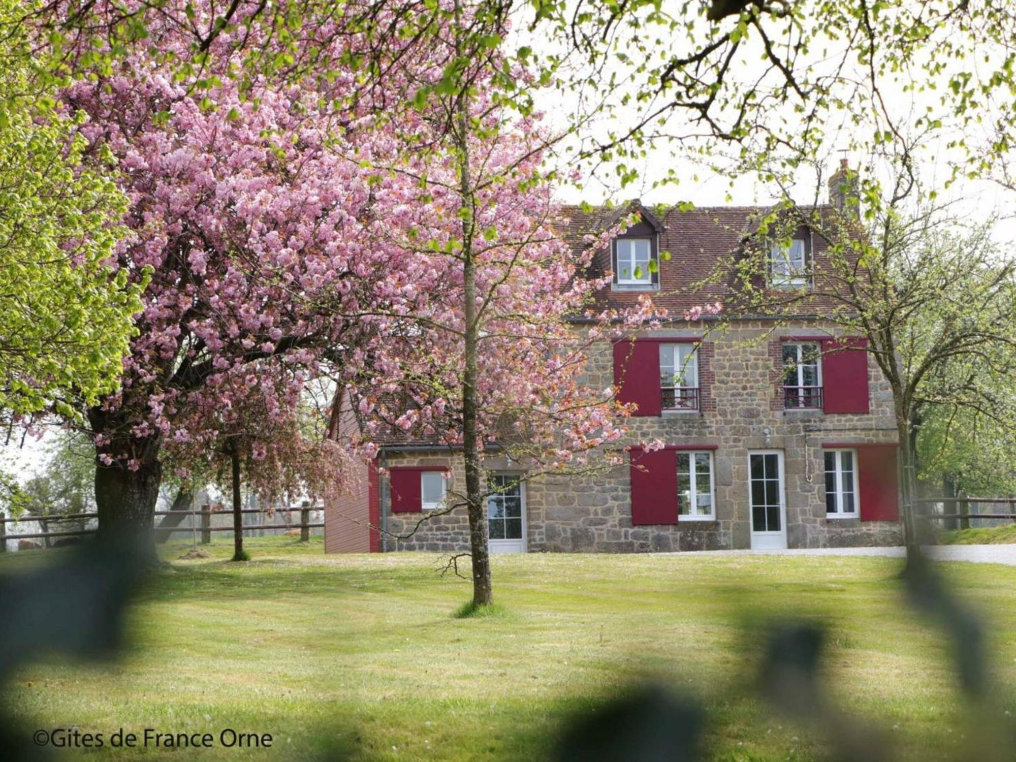 Maison Normande Renovee Avec Grand Jardin, Ideale Pour Famille, Proche Lac Et Randonnees - Fr-1-497-143 Villa Menil-Gondouin Exterior foto